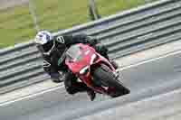 cadwell-no-limits-trackday;cadwell-park;cadwell-park-photographs;cadwell-trackday-photographs;enduro-digital-images;event-digital-images;eventdigitalimages;navarra;no-limits-trackdays;peter-wileman-photography;racing-digital-images;trackday-digital-images;trackday-photos